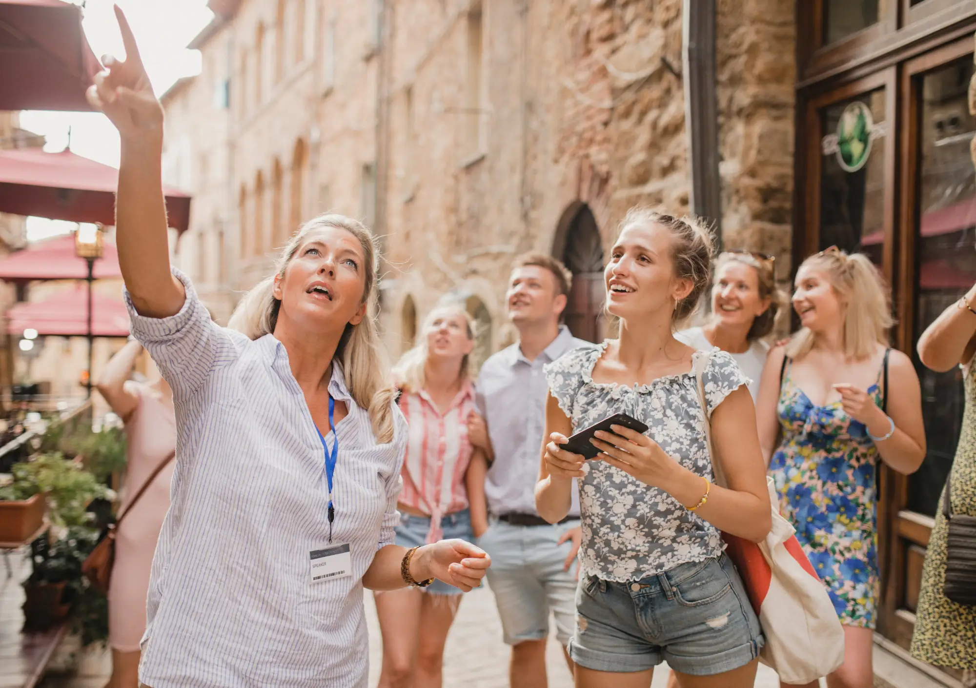 Guide showing a small group around the old town of Valencia